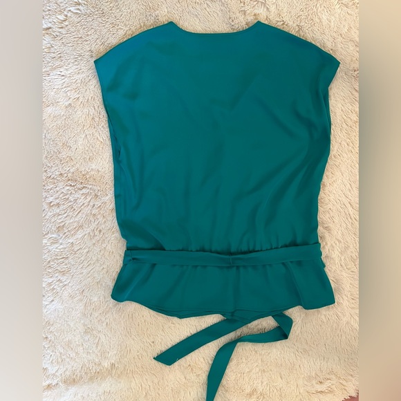 Express Sleeveless Blouse in Teal Green Size M - Picture 2 of 4